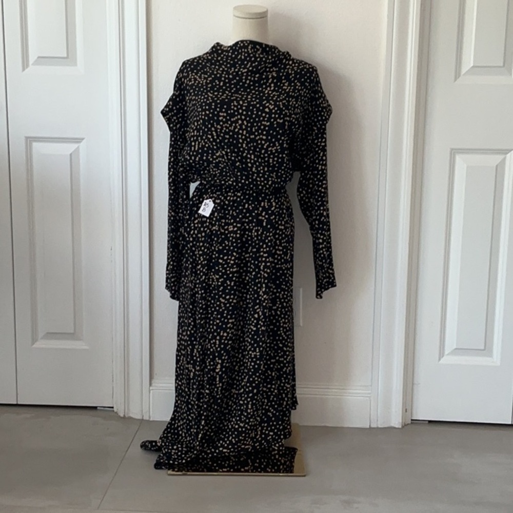 *BUNDLE ONLY* Stories Black & Cream Long Sleeve Mock Neck dress Bought in London